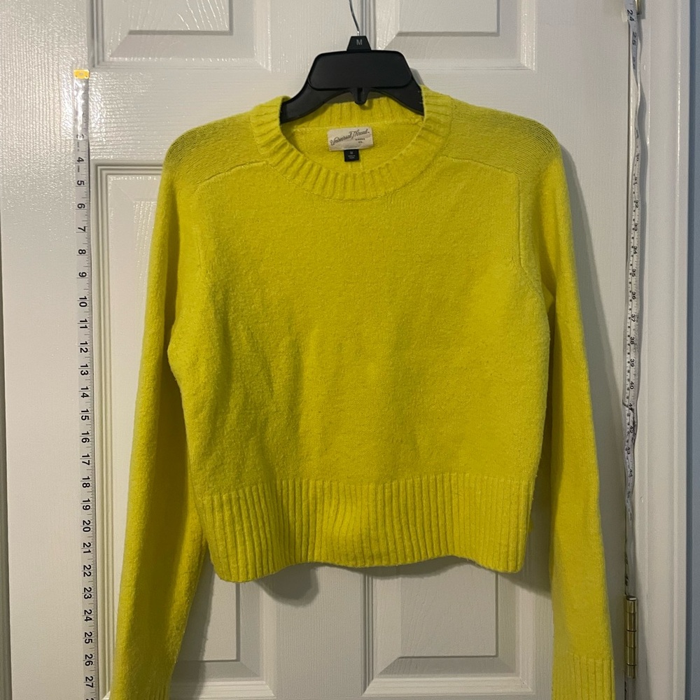 Universal Thread Bright Yellow Crew Neck Sweater